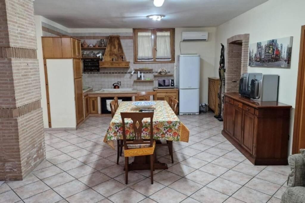Appartement Casa Erre à Lusciano Extérieur photo