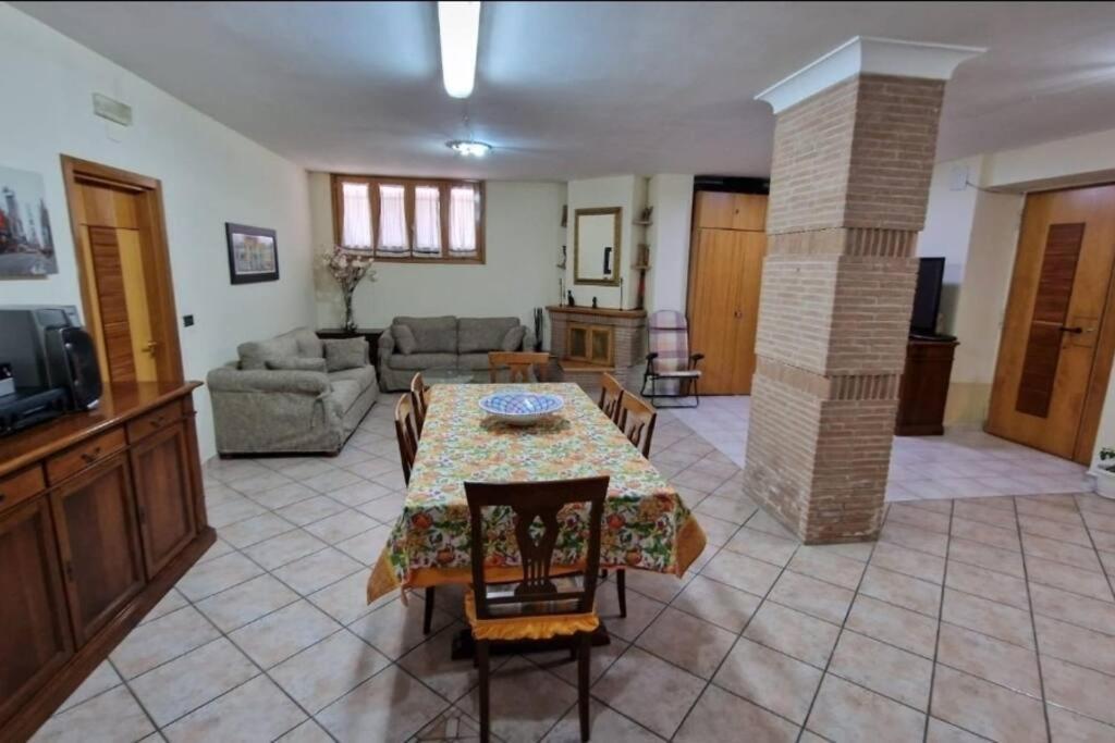 Appartement Casa Erre à Lusciano Extérieur photo