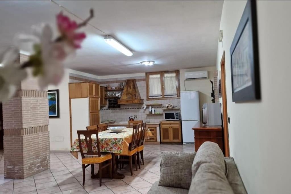 Appartement Casa Erre à Lusciano Extérieur photo